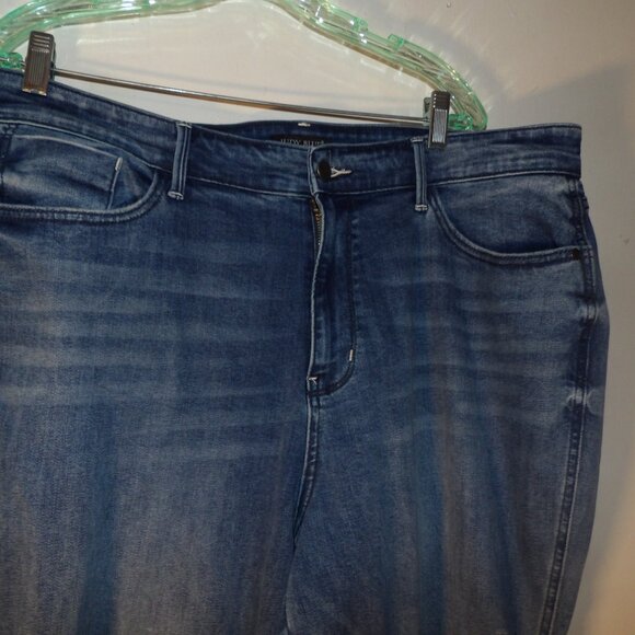 Judy Blue Distressed Straight Fit Jeans Sz 18W - Picture 2 of 7